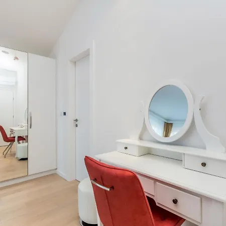 Roko By Interhome *