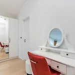 Roko By Interhome *